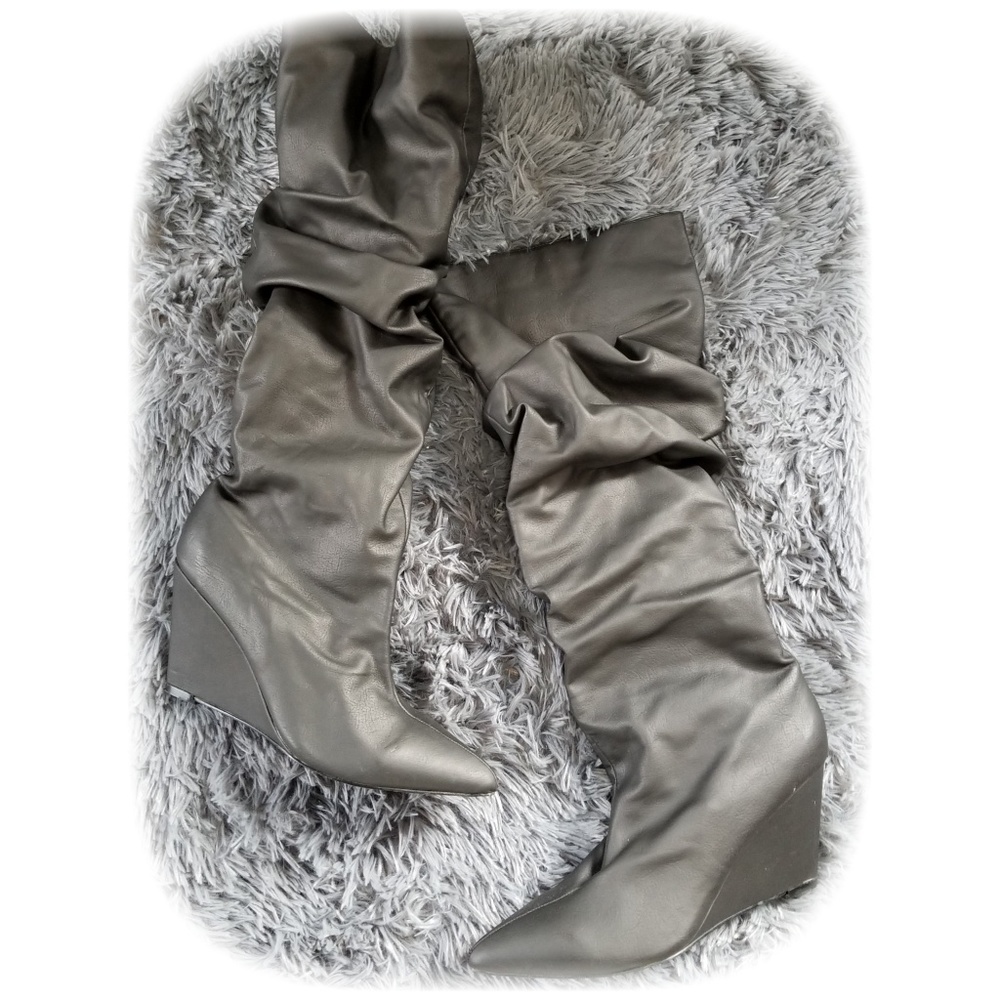 Black slouch wedge boots